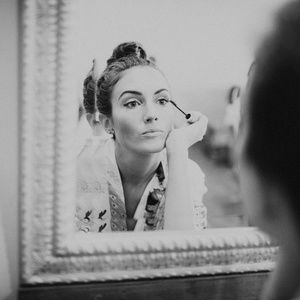 Meet your Posher, Claire